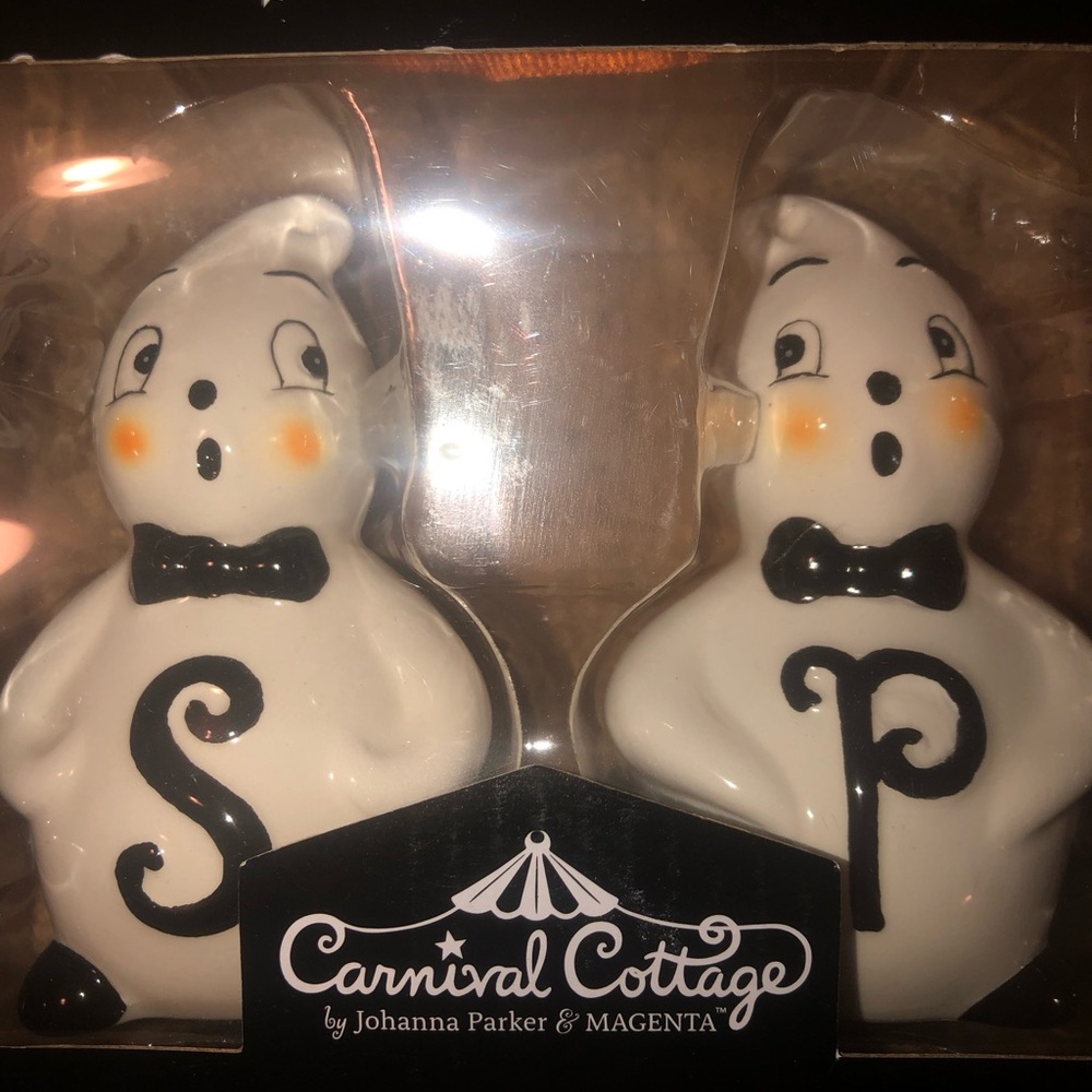 👻 Johanna Parker Carnival Cottage Ghost Salt and Pepper Shakers